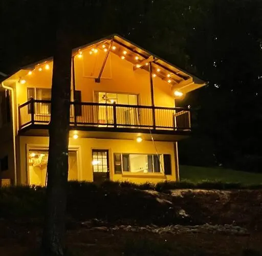 Cozy, Lake Lanier Property With Amazing Views