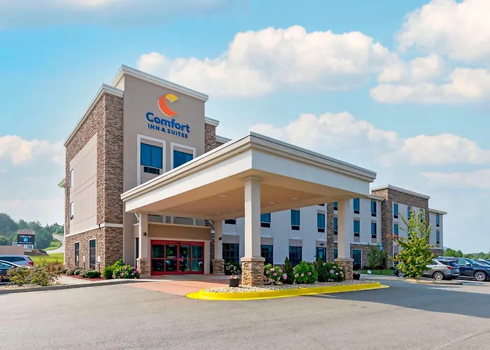 Hotel near College: Comfort Inn & Suites East Ellijay