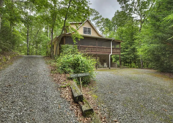 Southern Living Cottage Cozy Up By The Fire Relax On The Porch And Enjoy Peaceful Surroundings