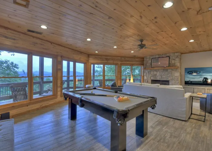Gorgeous Views, Pool Table, & More! - Honey Hill