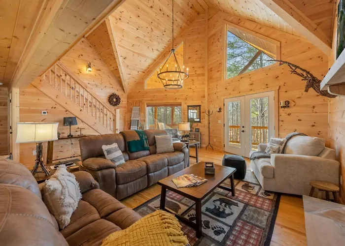 Bucks Bear Lodge - Fireplaces Wooded Views